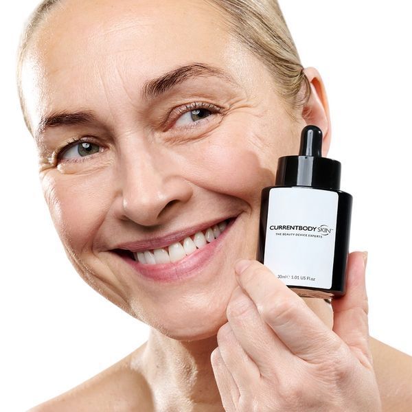 Сироватка із зеленим чаєм CurrentBody Skin Green Tea Serum 30 мл 117708 фото