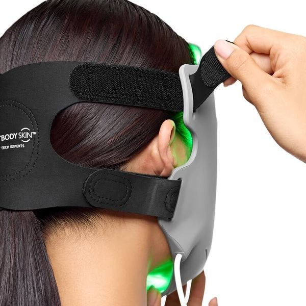 Светодиодная маска CurrentBody Skin LED Multi Light Therapy Face Mask 117840 фото
