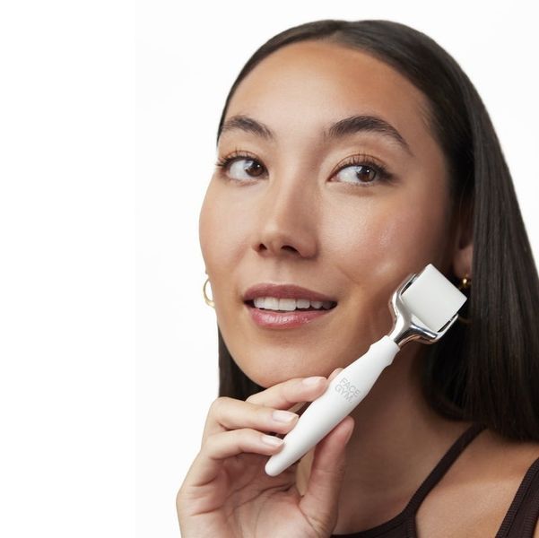 Освітлювальний активний ролер FaceGym Brightening Active Roller для мікронідлінгу та усунення гіперпігментації 117153 фото